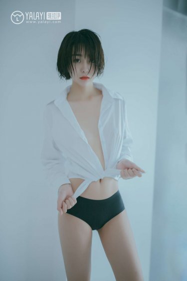 他舔着我的乳